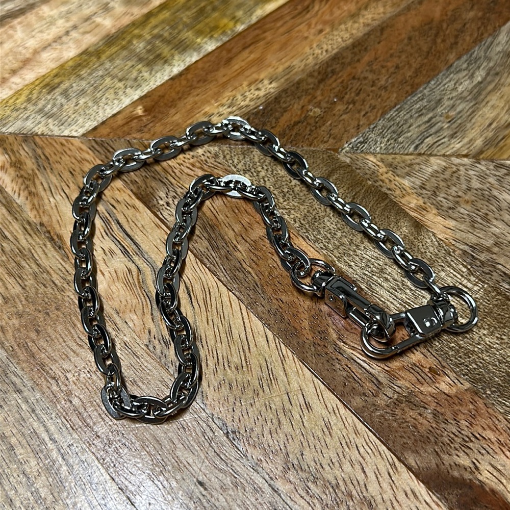 Unbranded 16” silver chain strap